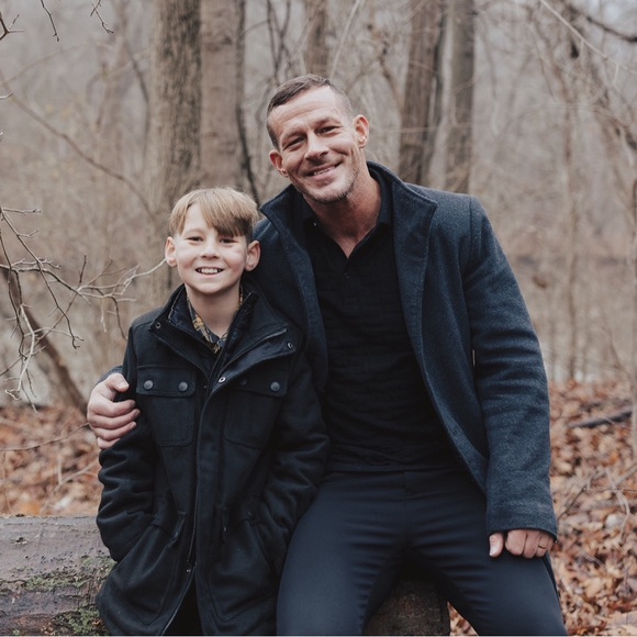 Hey, Im Marcus, Cleveland and Hawaii bread. I only have snap: Marcusj216 - Picture 3 of 17